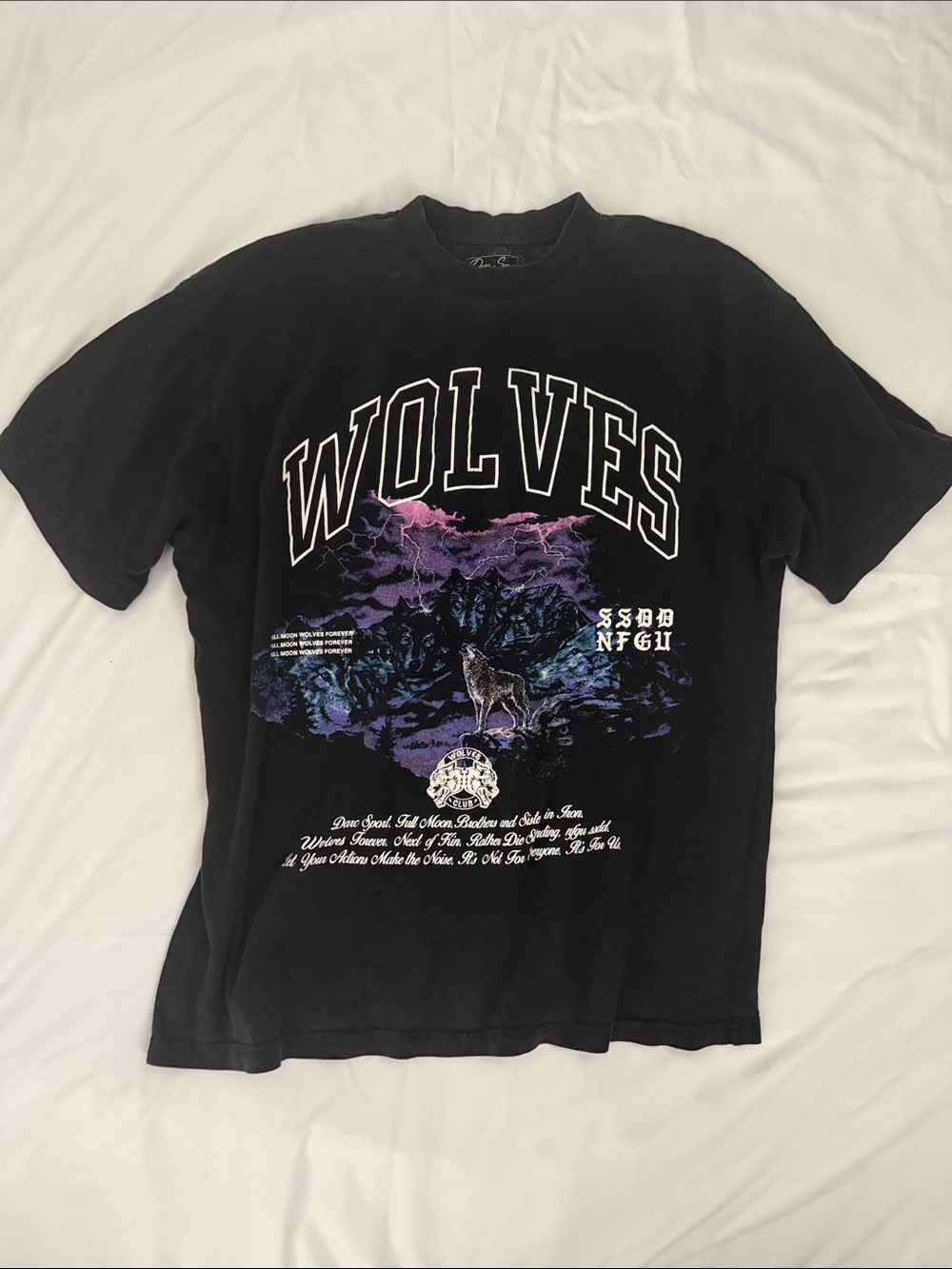 Darc Sport VintageBlack WOLVES Graphic Tee LIMITED EDITION. Size L